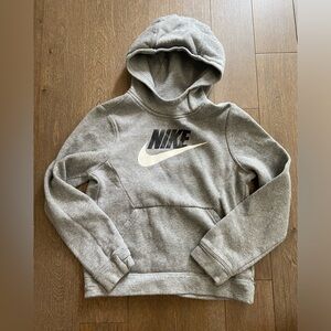 ❤️4 for $25❤️ Nike hoodie size small youth‎